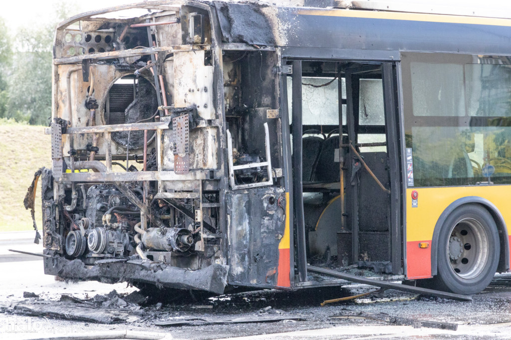 Pożar autobusu przy Rosoła