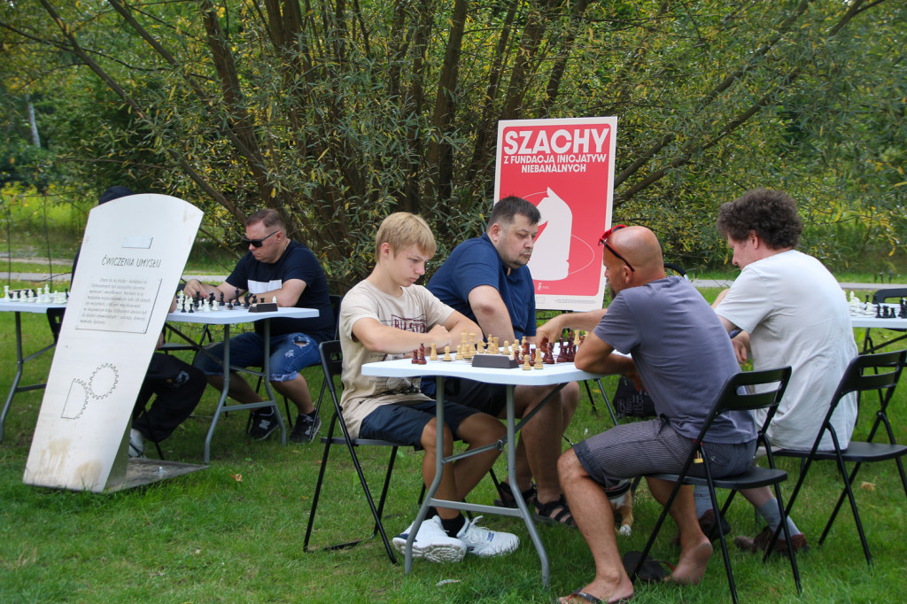 Piknik w parku Cichociemnych