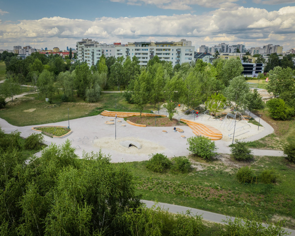 Piknik w parku Cichociemnych