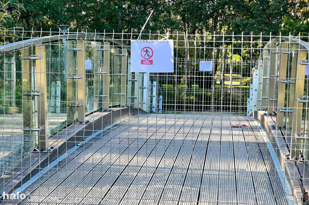 Mostek w parku Przy Bażantarni wyłączony z użytku!