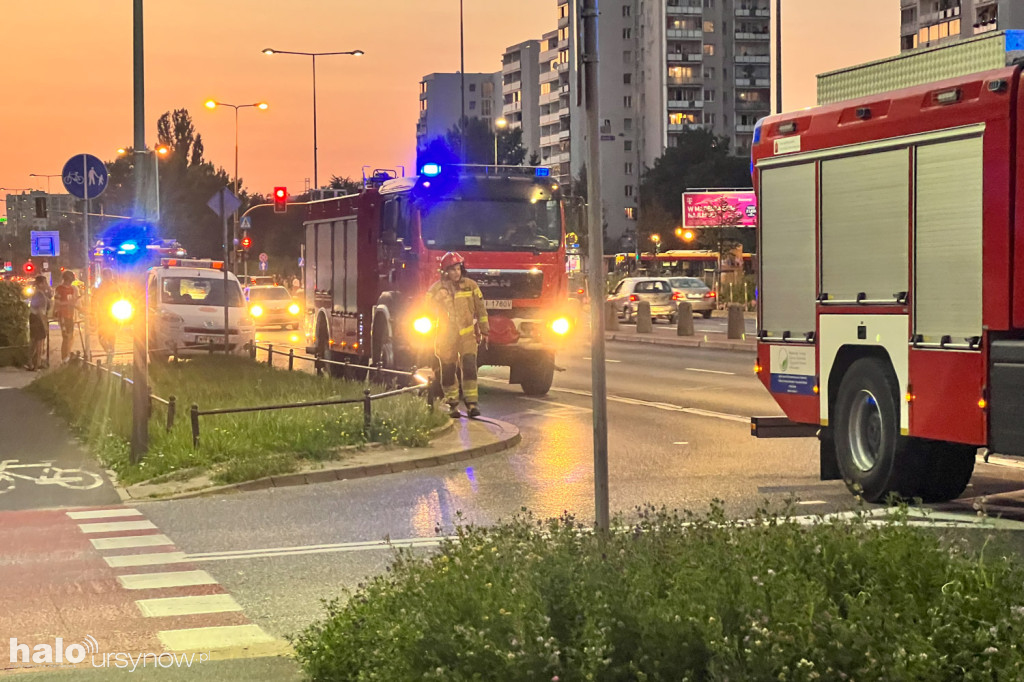 Metro nie jeździło. Awaria pociągu na Imielinie