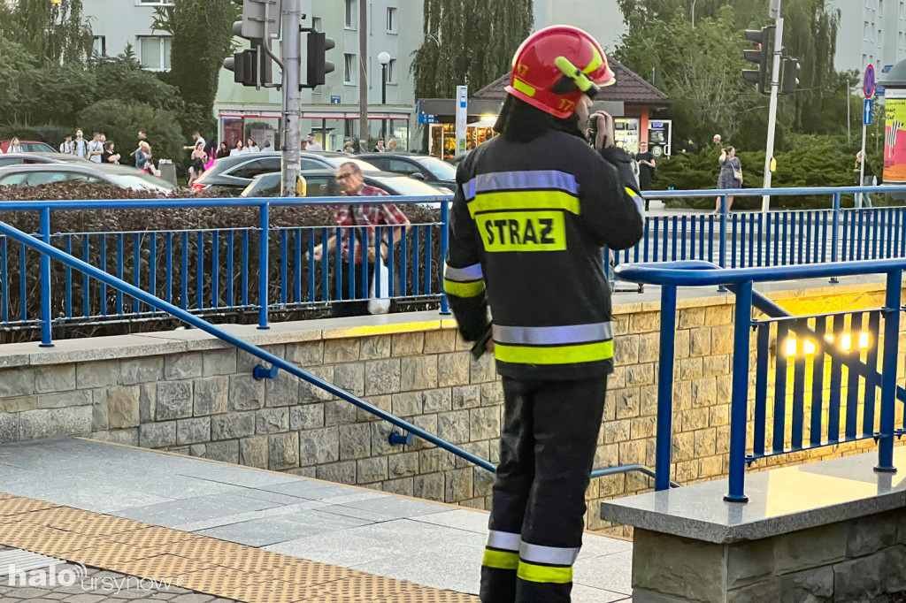 Metro nie jeździło. Awaria pociągu na Imielinie