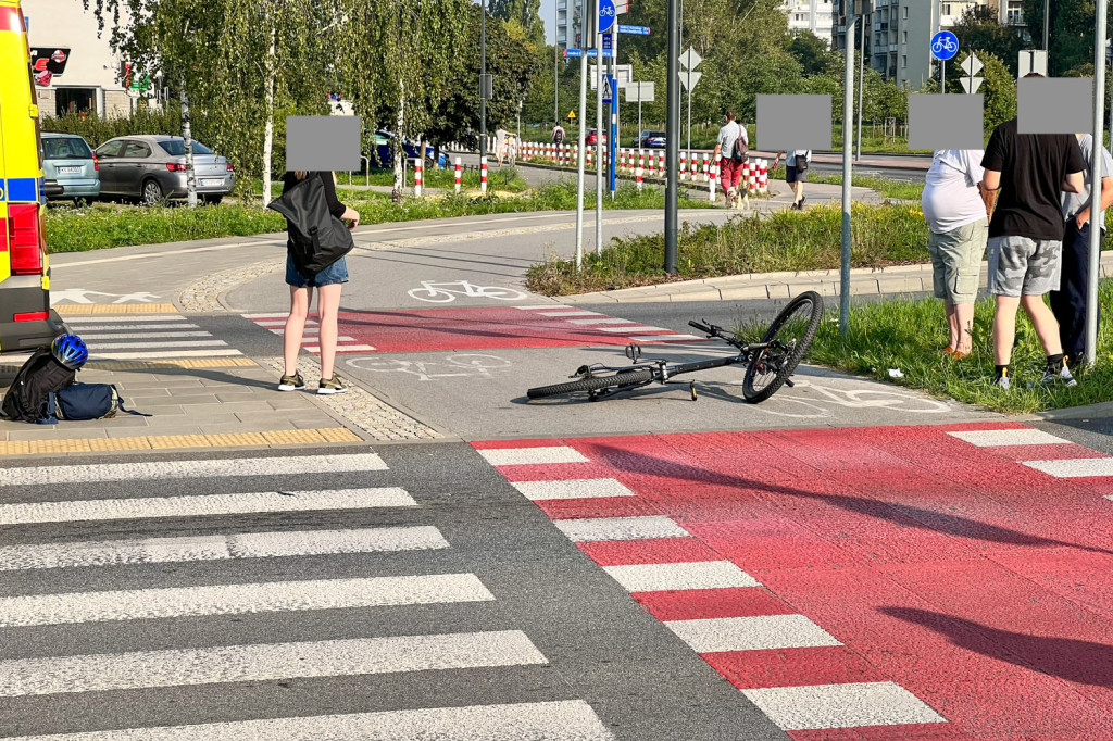 Potrącenie rowerzystki na Płaskowickiej