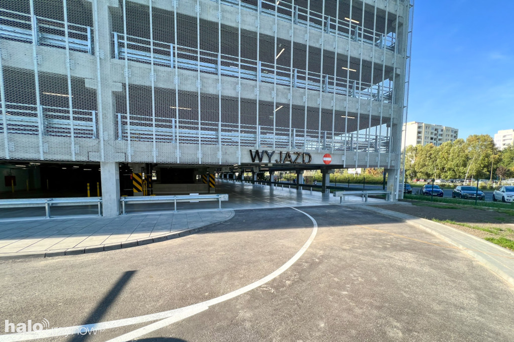 Onkologia ma nowy parking wielopoziomowy
