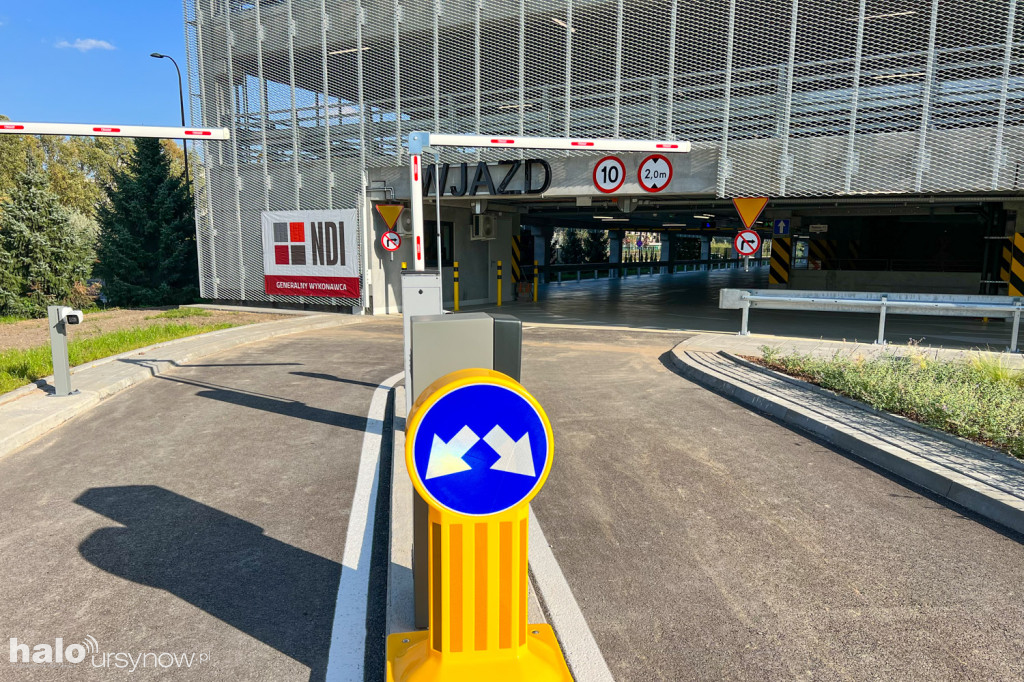 Onkologia ma nowy parking wielopoziomowy