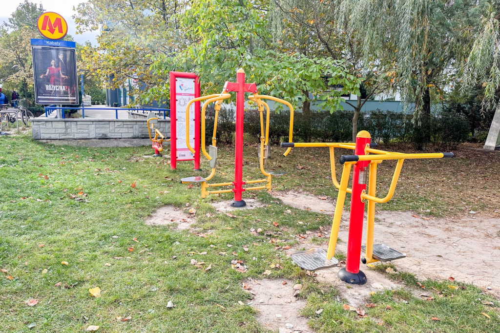 Siłownia plenerowa i  streetworkout na Kabatach