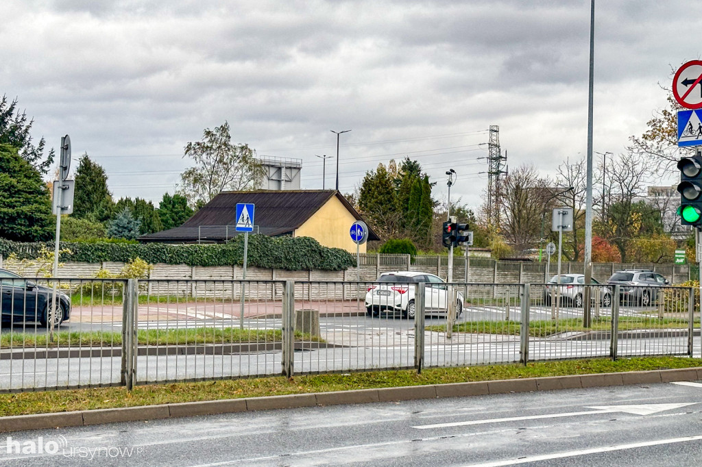 Chodnik przed szkołą przy ul. Poleczki