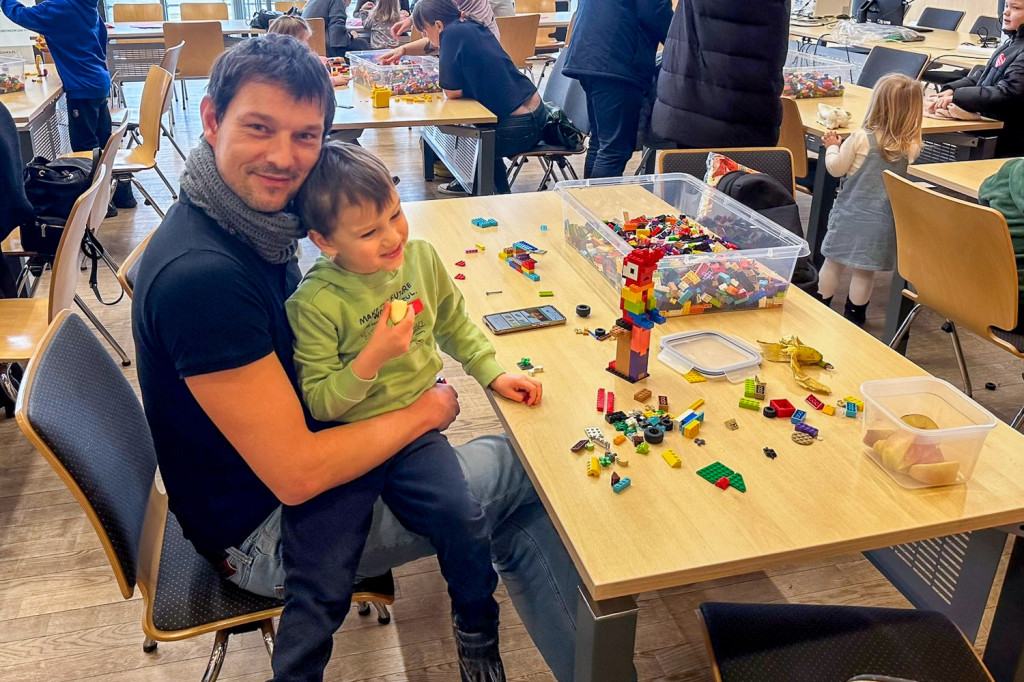 WOŚP w ratuszu - gry, LEGO, szachy
