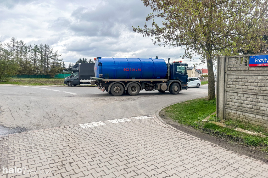 Zniszczone pobocza na ul. Pozytywki