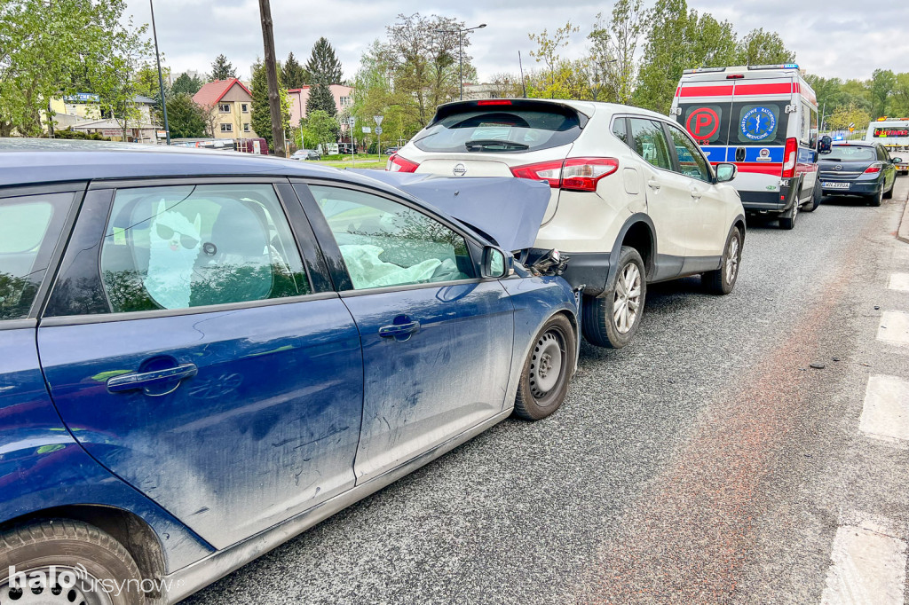 Zderzenie dwóch aut na Rodowicza 'Anody'