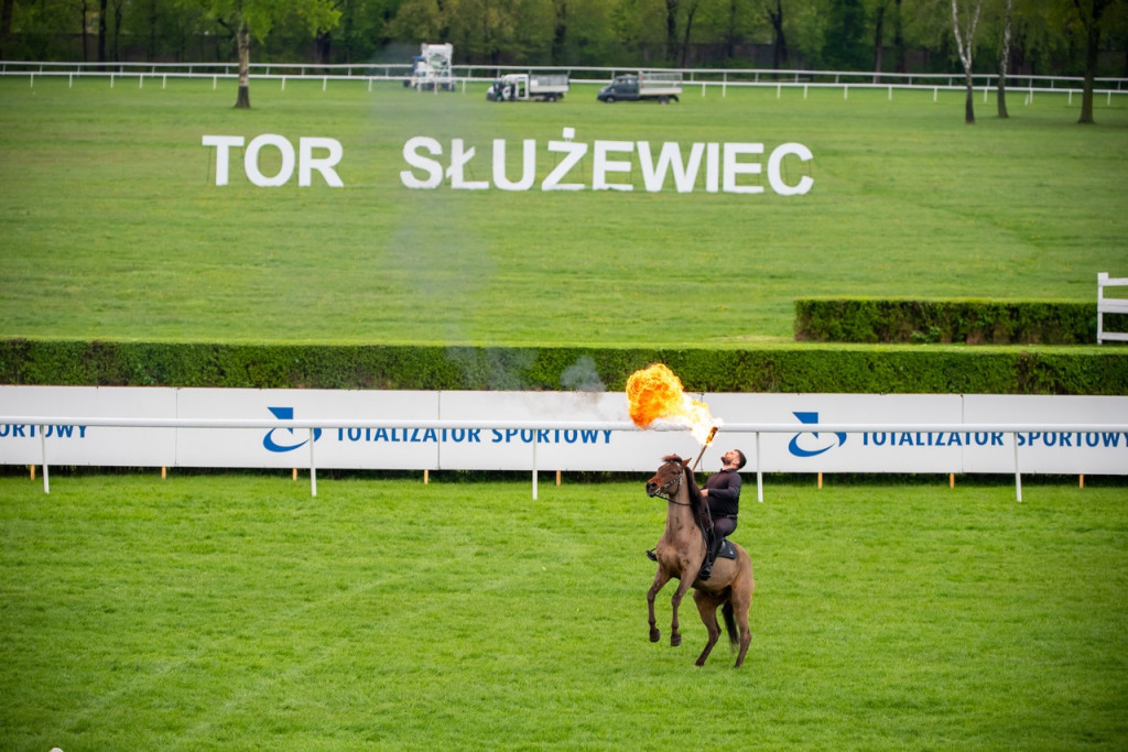 W obiektywie - Otwarcie sezonu na Wyścigach
