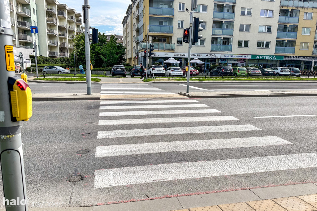 Problematyczne przejście dla pieszych na al. KEN