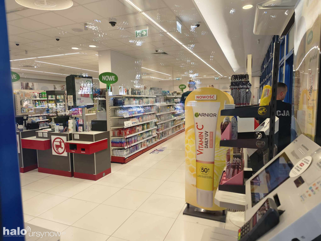 Pożar w Rossmannie przy al. KEN