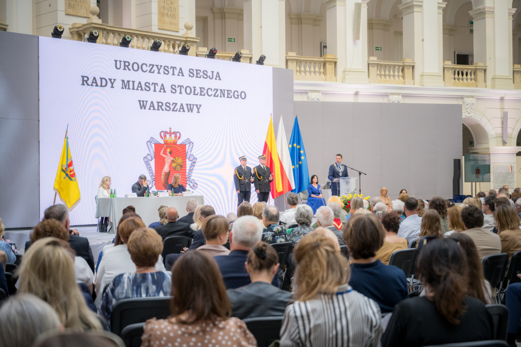Uroczysta sesja Rady Warszawy w przeddzień rocznicy