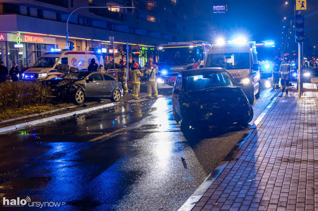 Wypadek na skrzyżowaniu alei KEN i Wasilkowskiego