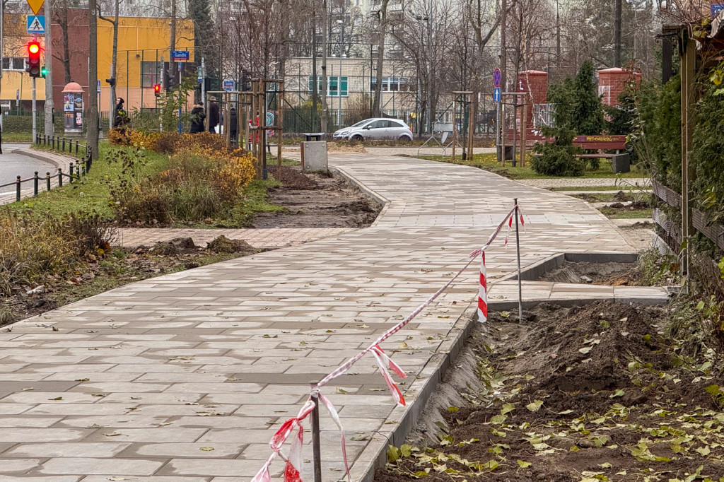 Pierwszy etap remontu chodnika na Dereniowej