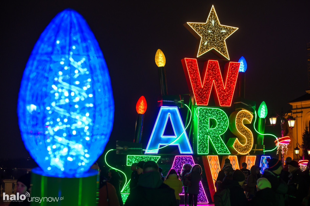 Rozbłysły choinka i iluminacja w centrum Warszawy