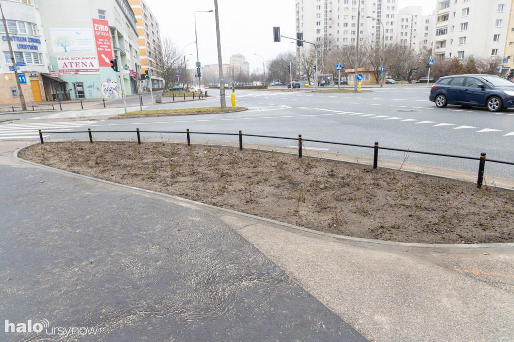 Odbetonowali skrzyżowanie na pół gwizdka