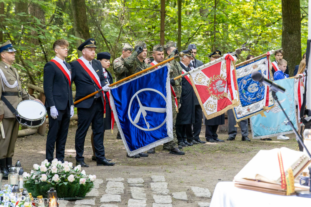Uroczystości 38. rocznicy katastrofy w Lesie Kabackim