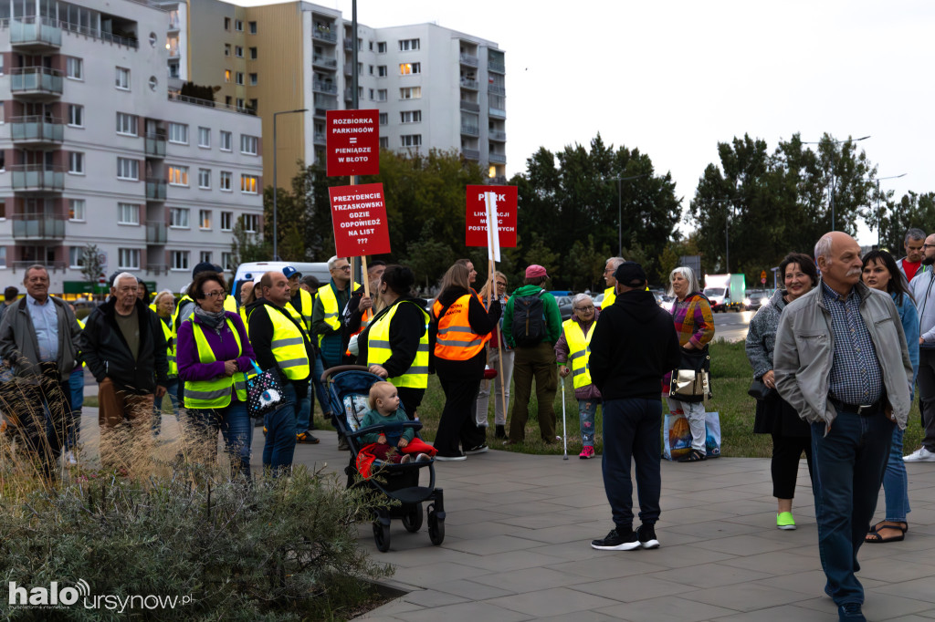Protest mieszkańców osiedla Kazury