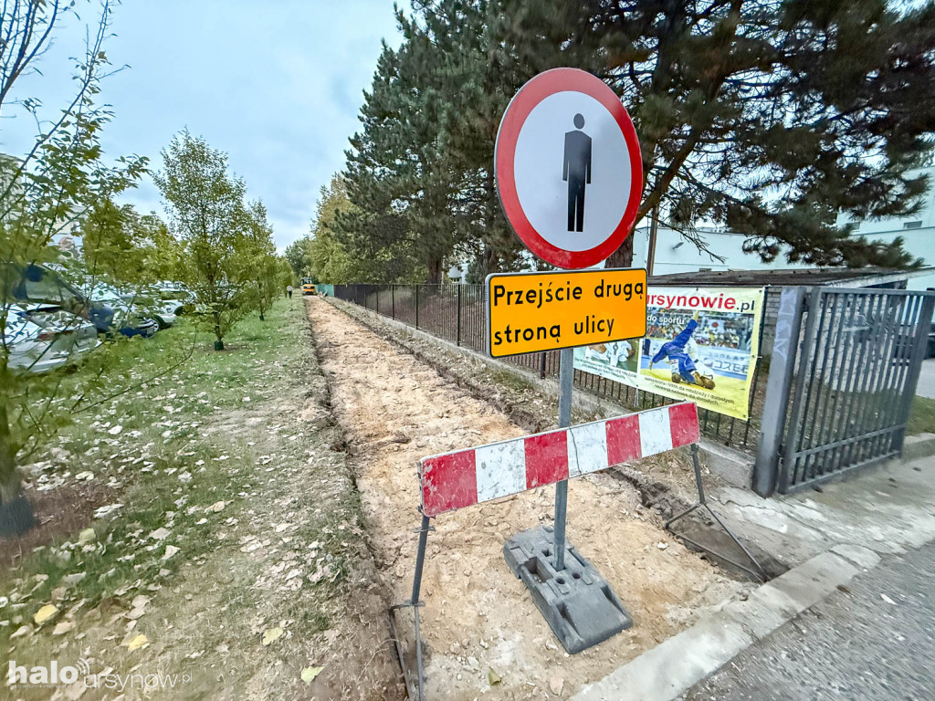Ruszył remont chodnika przy Stryjeńskich na Ursynowie