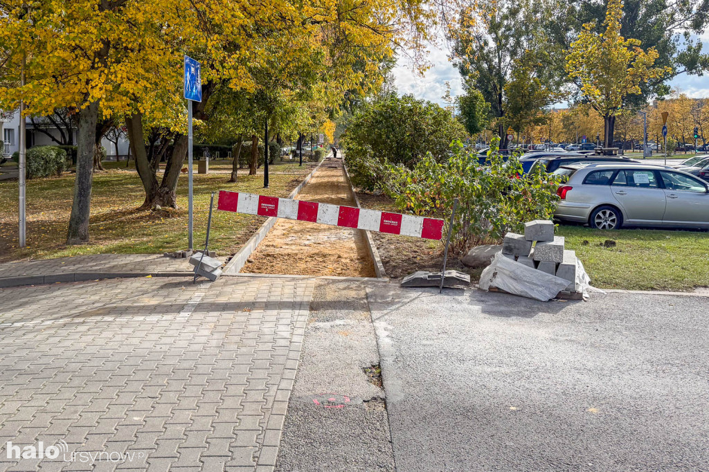 Remont chodnika przy Stryjeńskich