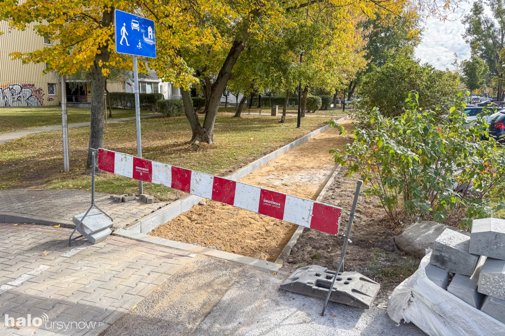 Remont chodnika przy Stryjeńskich