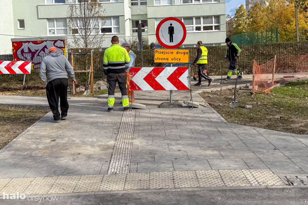 Remont chodnika przy Stryjeńskich