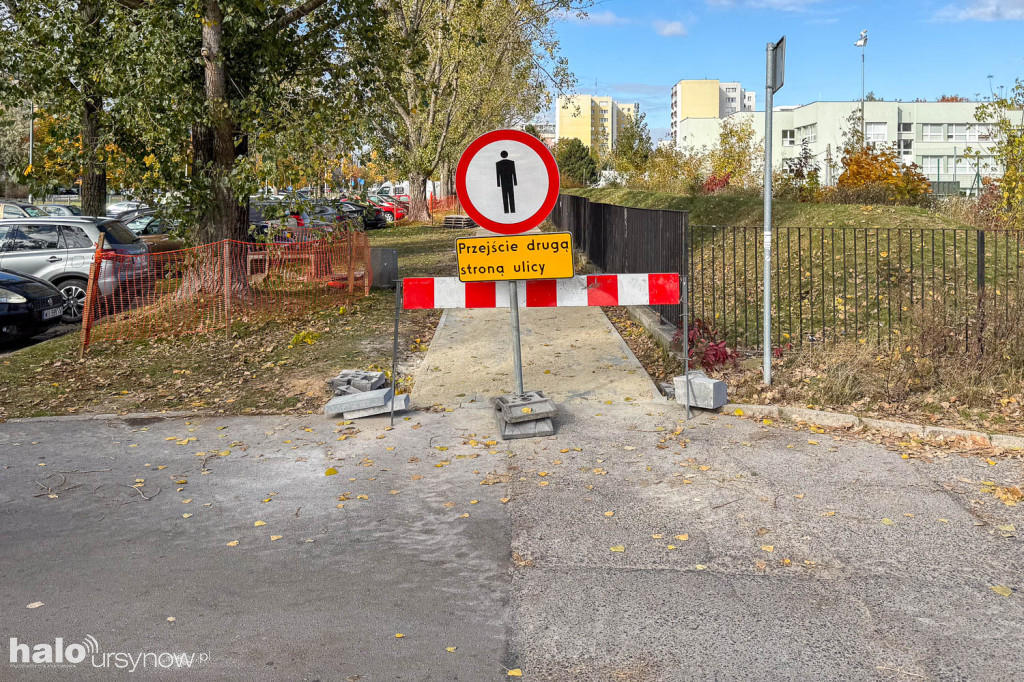 Remont chodnika przy Stryjeńskich