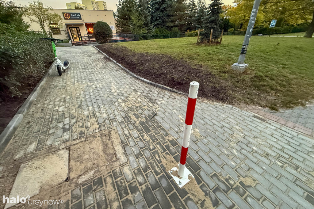 Nowy chodnik przy Fab Labie