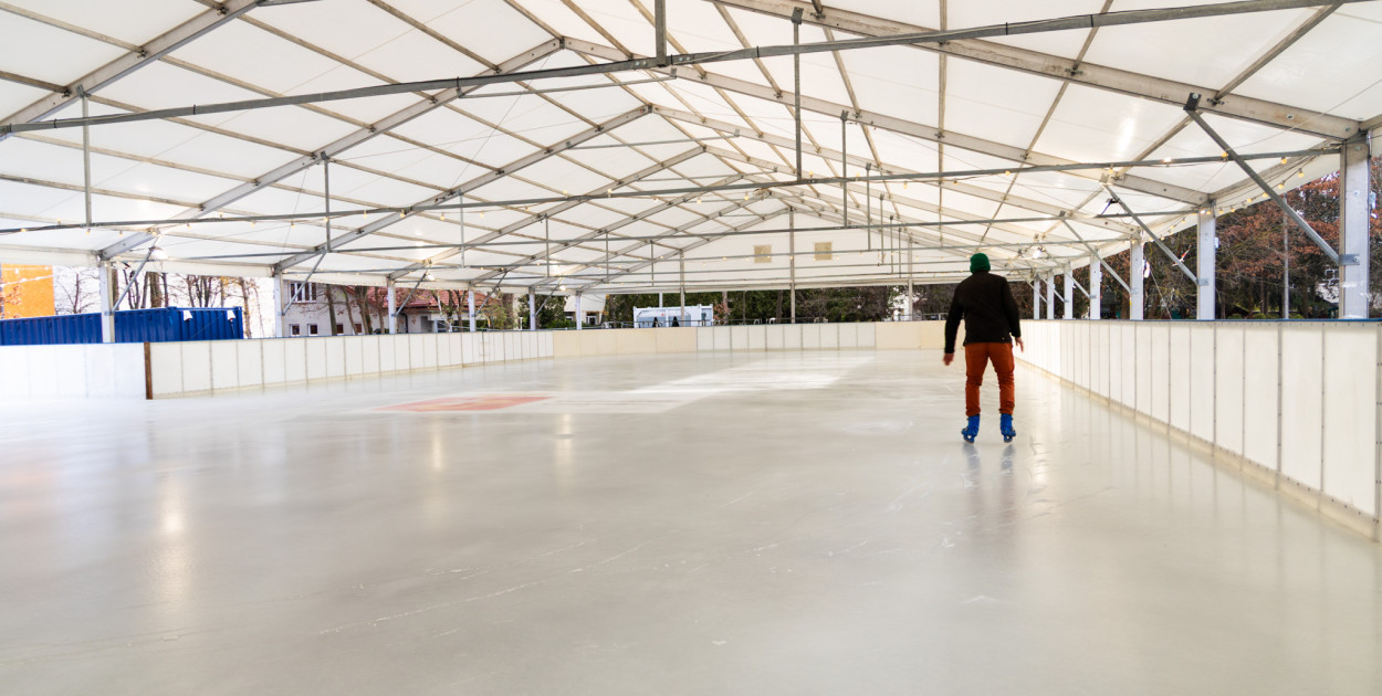 Otwarcie lodowiska na Kajakowej 2025