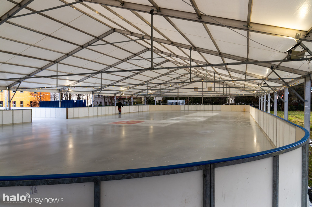 Otwarcie lodowiska na Kajakowej 2025