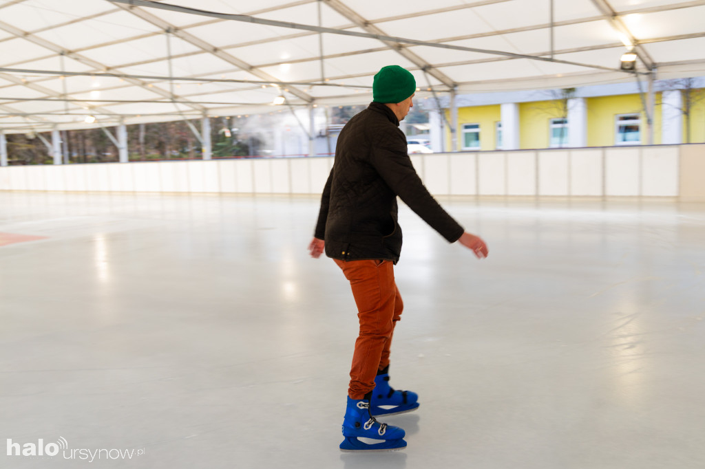 Otwarcie lodowiska na Kajakowej 2025