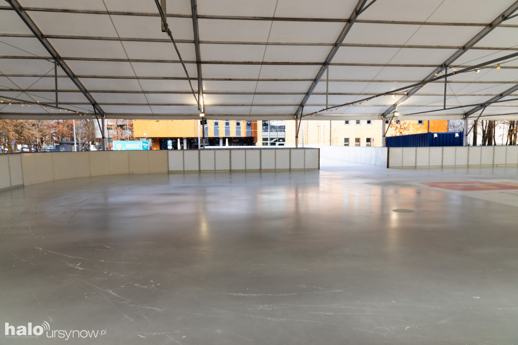 Otwarcie lodowiska na Kajakowej 2025