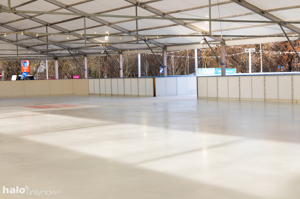 Otwarcie lodowiska na Kajakowej 2025