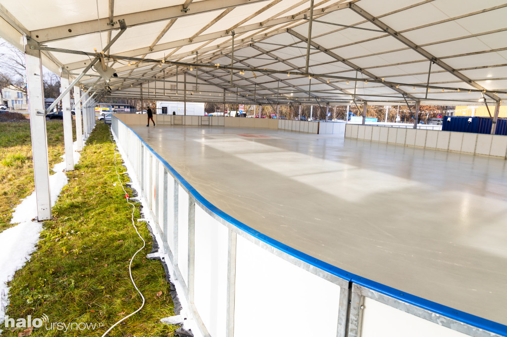 Otwarcie lodowiska na Kajakowej 2025