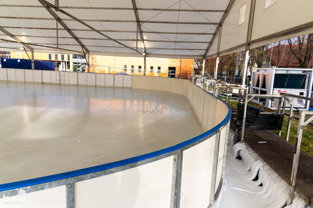 Otwarcie lodowiska na Kajakowej 2025