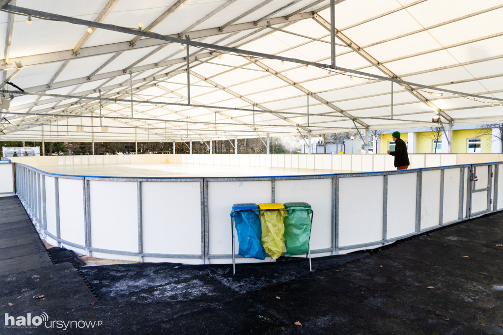 Otwarcie lodowiska na Kajakowej 2025