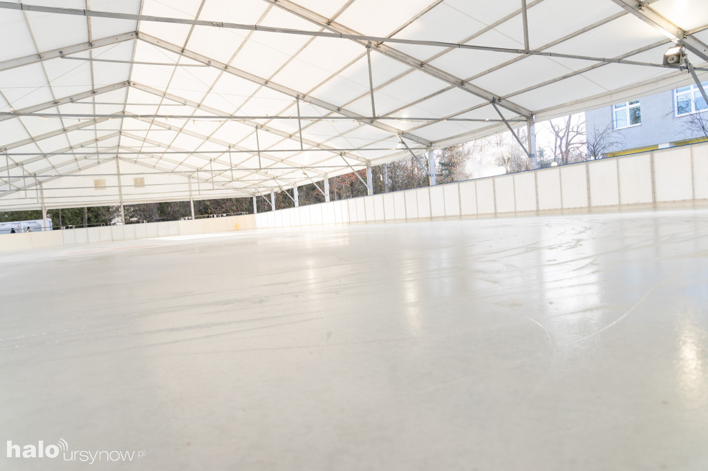 Otwarcie lodowiska na Kajakowej 2025