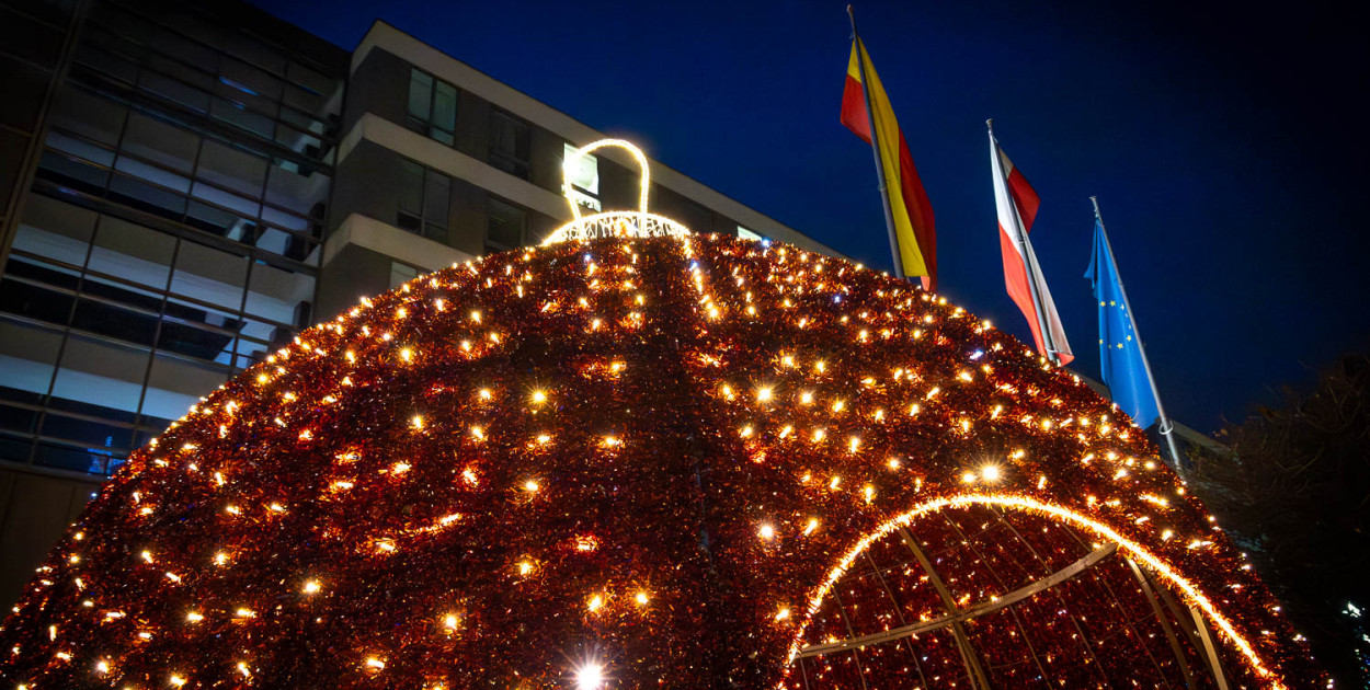 Ursynowski ratusz w świątecznej odsłonie