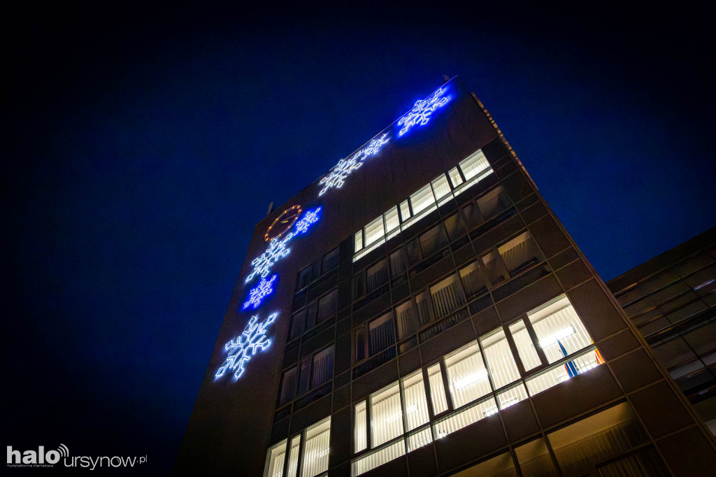 Ursynowski ratusz w świątecznej odsłonie