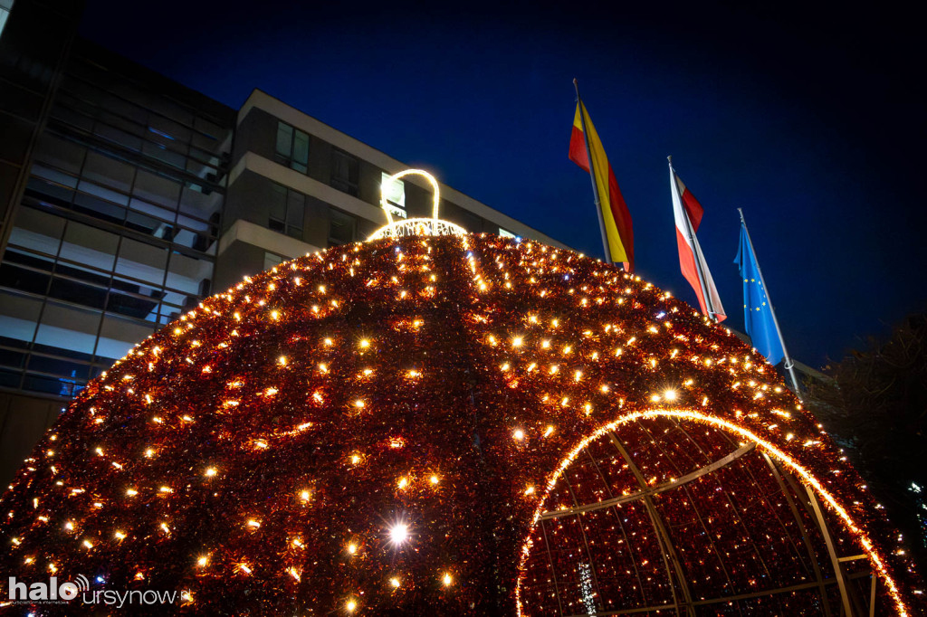 Ursynowski ratusz w świątecznej odsłonie