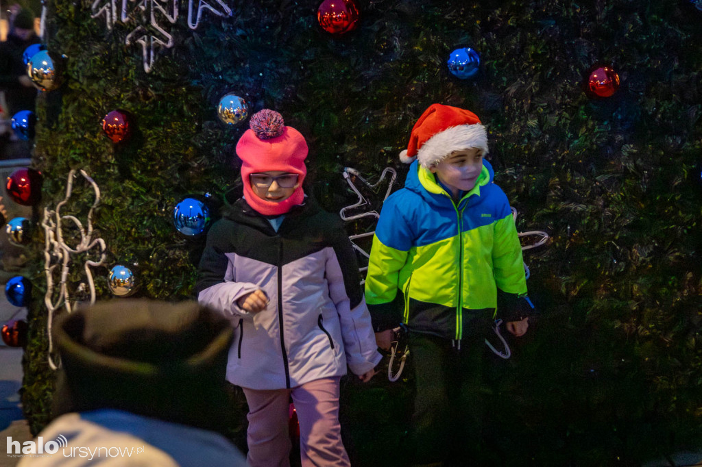 Ursynowski ratusz w świątecznej odsłonie