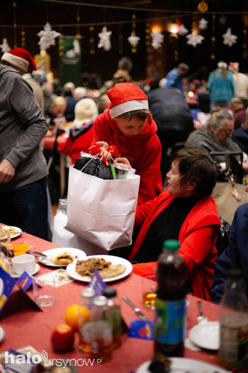 Świąteczny obiad z ubogimi