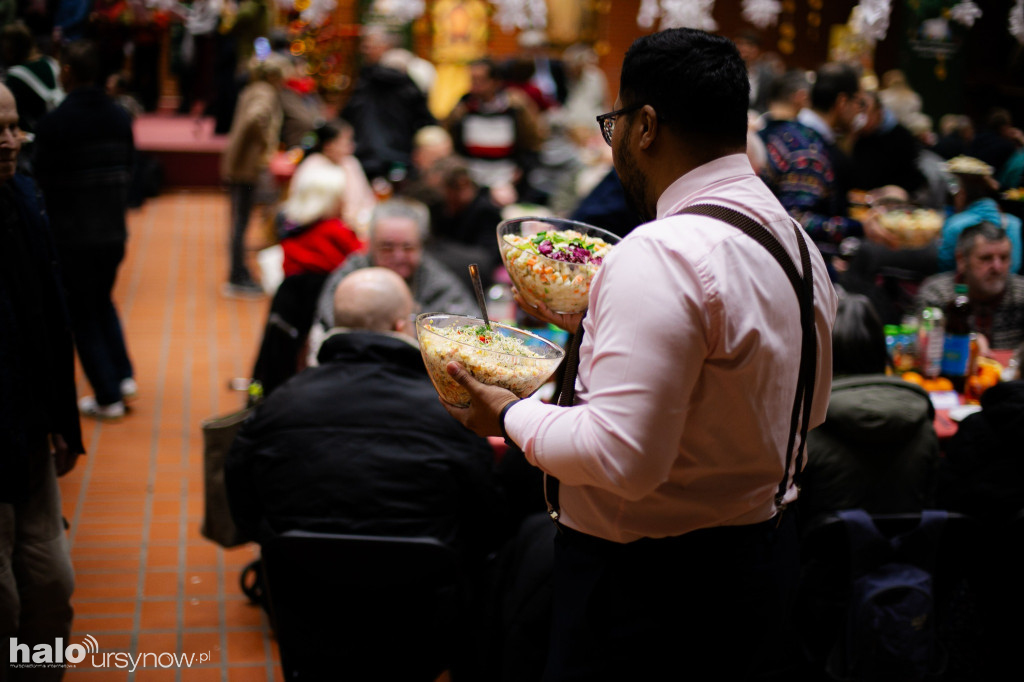 Świąteczny obiad z ubogimi
