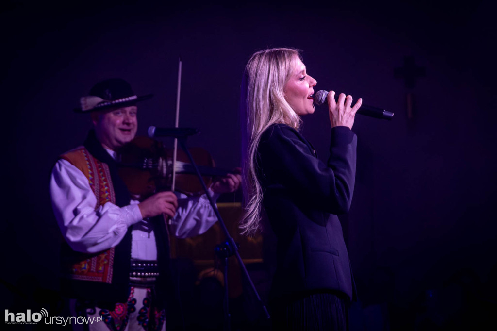 Trebunie-Tutki i Kasia Moś na koncercie bożonarodzeniowym
