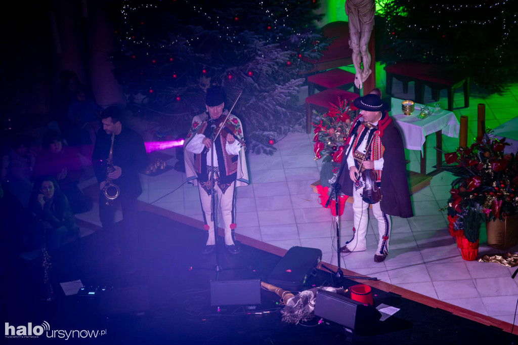 Trebunie-Tutki i Kasia Moś na koncercie bożonarodzeniowym