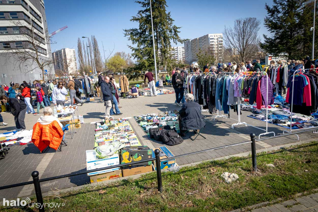Tłumy na pierwszej garażówce