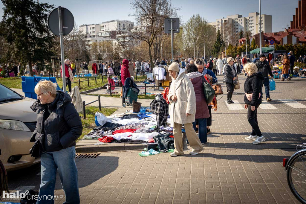 Tłumy na pierwszej garażówce