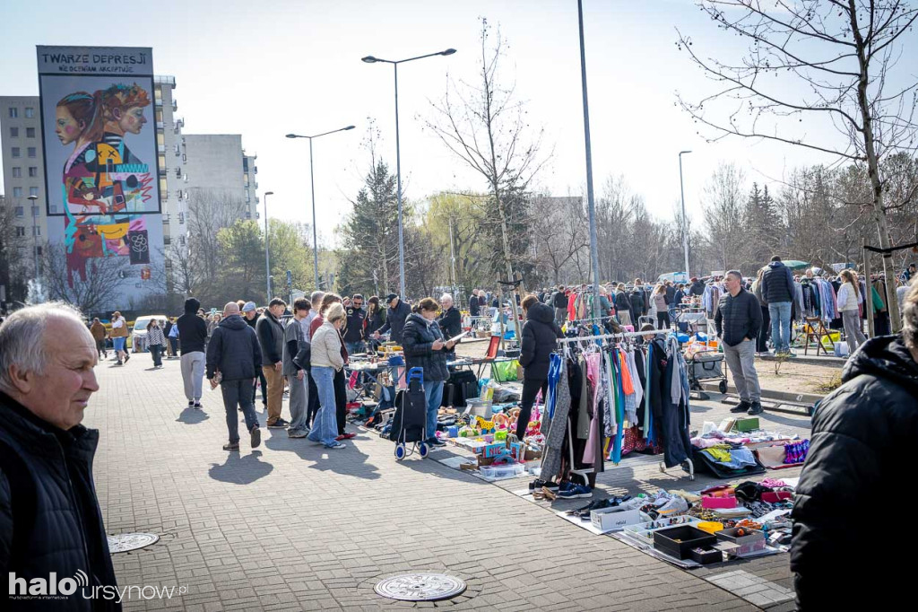 Tłumy na pierwszej garażówce